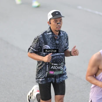 Runner Photo 6816018