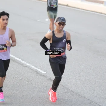 Runner Photo 6816024