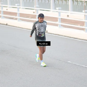 Runner Photo 6816032