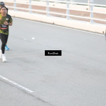 Runner Photo 6816040