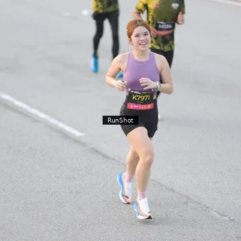 Runner Photo 6816055