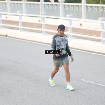 Runner Photo 6816069
