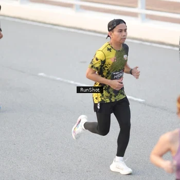 Runner Photo 6816072