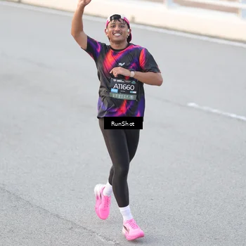 Runner Photo 6816086