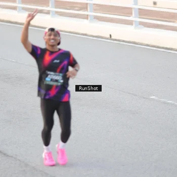 Runner Photo 6816093