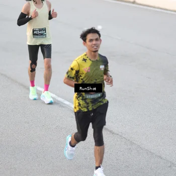 Runner Photo 6816095