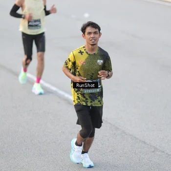 Runner Photo 6816096