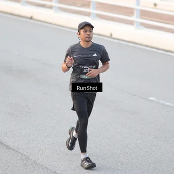 Runner Photo 6816176