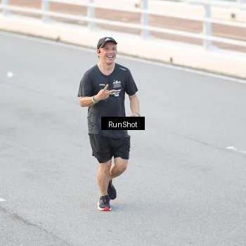 Runner Photo 6816187