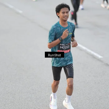 Runner Photo 6816203