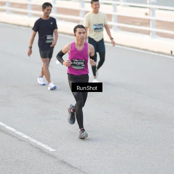 Runner Photo 6816221