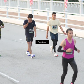 Runner Photo 6816231