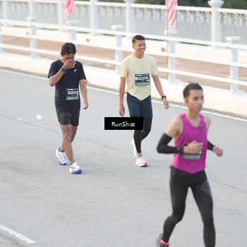 Runner Photo 6816235