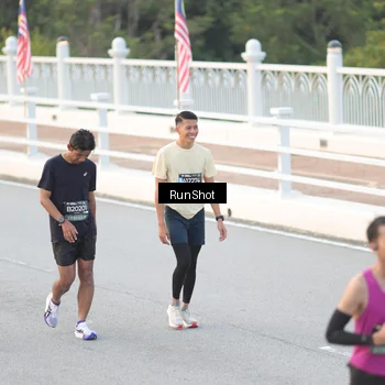 Runner Photo 6816247