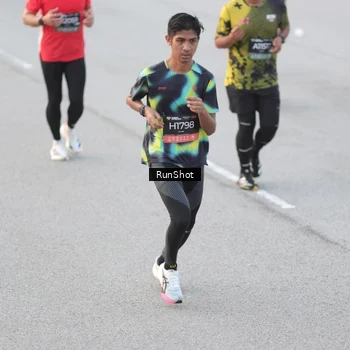 Runner Photo 6816317