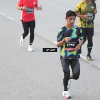 Runner Photo 6816320
