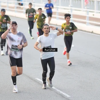 Runner Photo 6816360