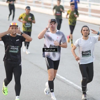 Runner Photo 6816366