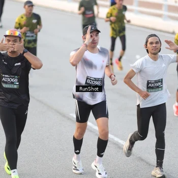 Runner Photo 6816369