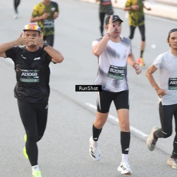 Runner Photo 6816370
