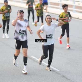 Runner Photo 6816374
