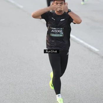 Runner Photo 6816381
