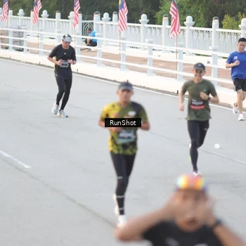 Runner Photo 6816383