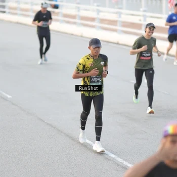 Runner Photo 6816389
