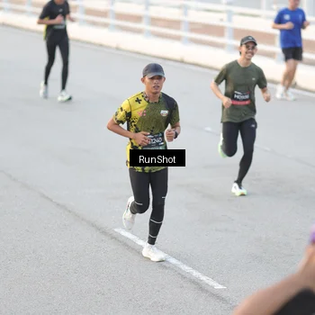 Runner Photo 6816391