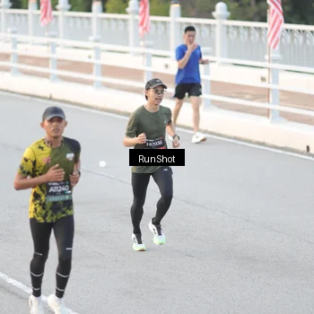 Runner Photo 6816396