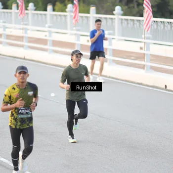 Runner Photo 6816397