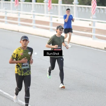 Runner Photo 6816398