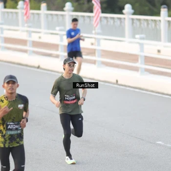 Runner Photo 6816404