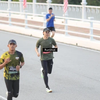 Runner Photo 6816405