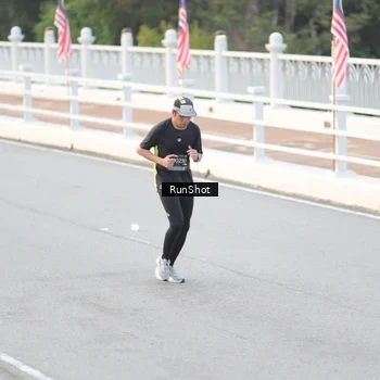 Runner Photo 6816406