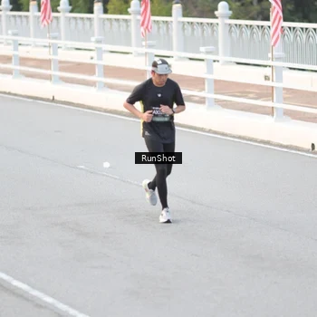 Runner Photo 6816408