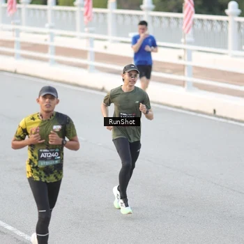 Runner Photo 6816416