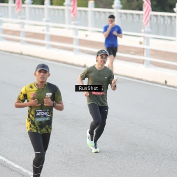 Runner Photo 6816417