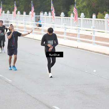 Runner Photo 6816419