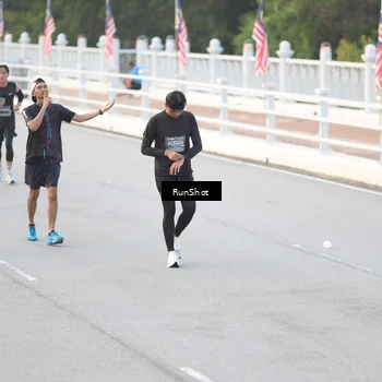 Runner Photo 6816420
