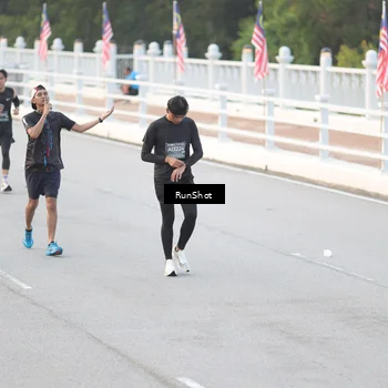 Runner Photo 6816421