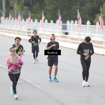 Runner Photo 6816426
