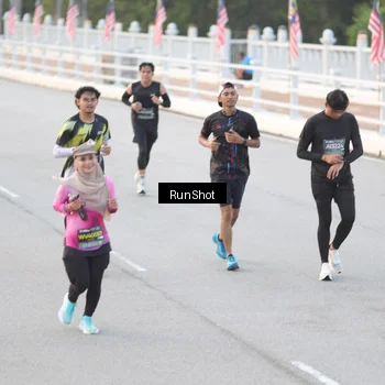 Runner Photo 6816432