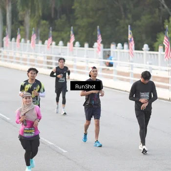 Runner Photo 6816434