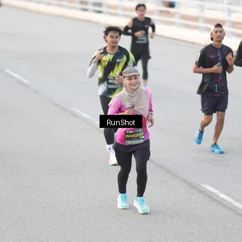 Runner Photo 6816445