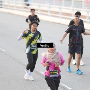 Runner Photo 6816458