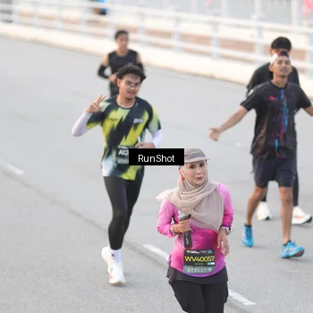 Runner Photo 6816459