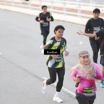 Runner Photo 6816465