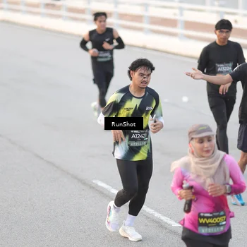 Runner Photo 6816466