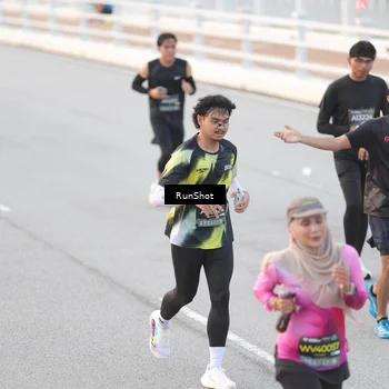 Runner Photo 6816471